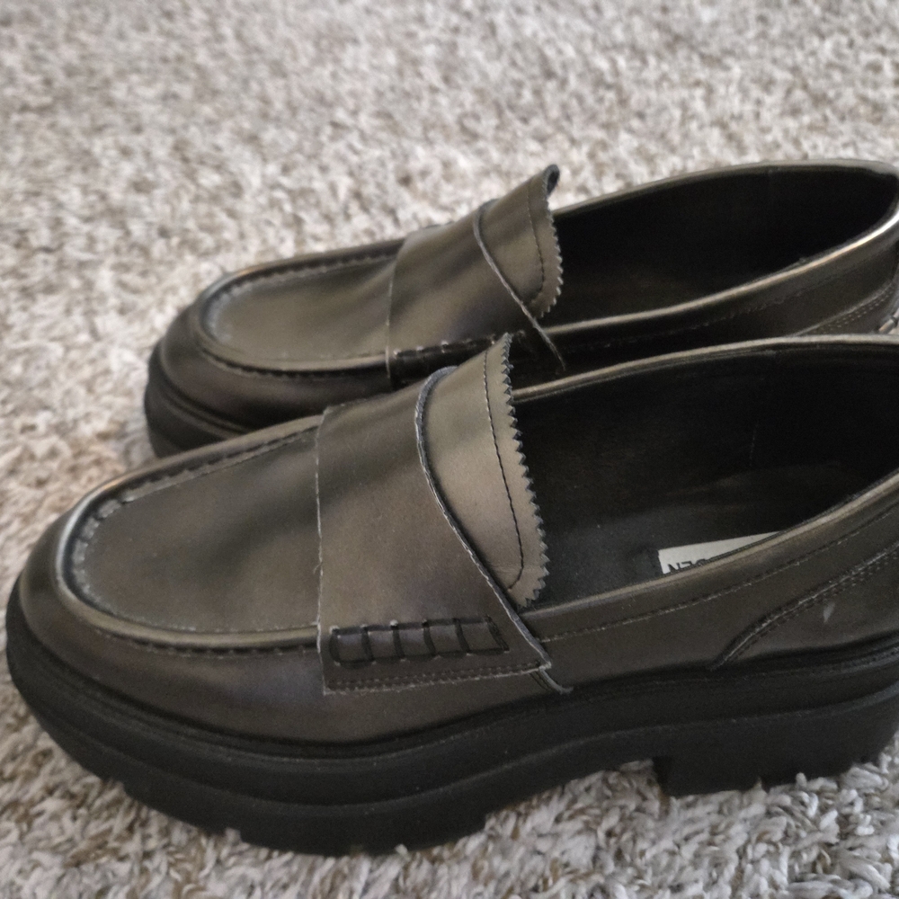 Steve Madden Shiny Gaven Loafers (BRONZE)